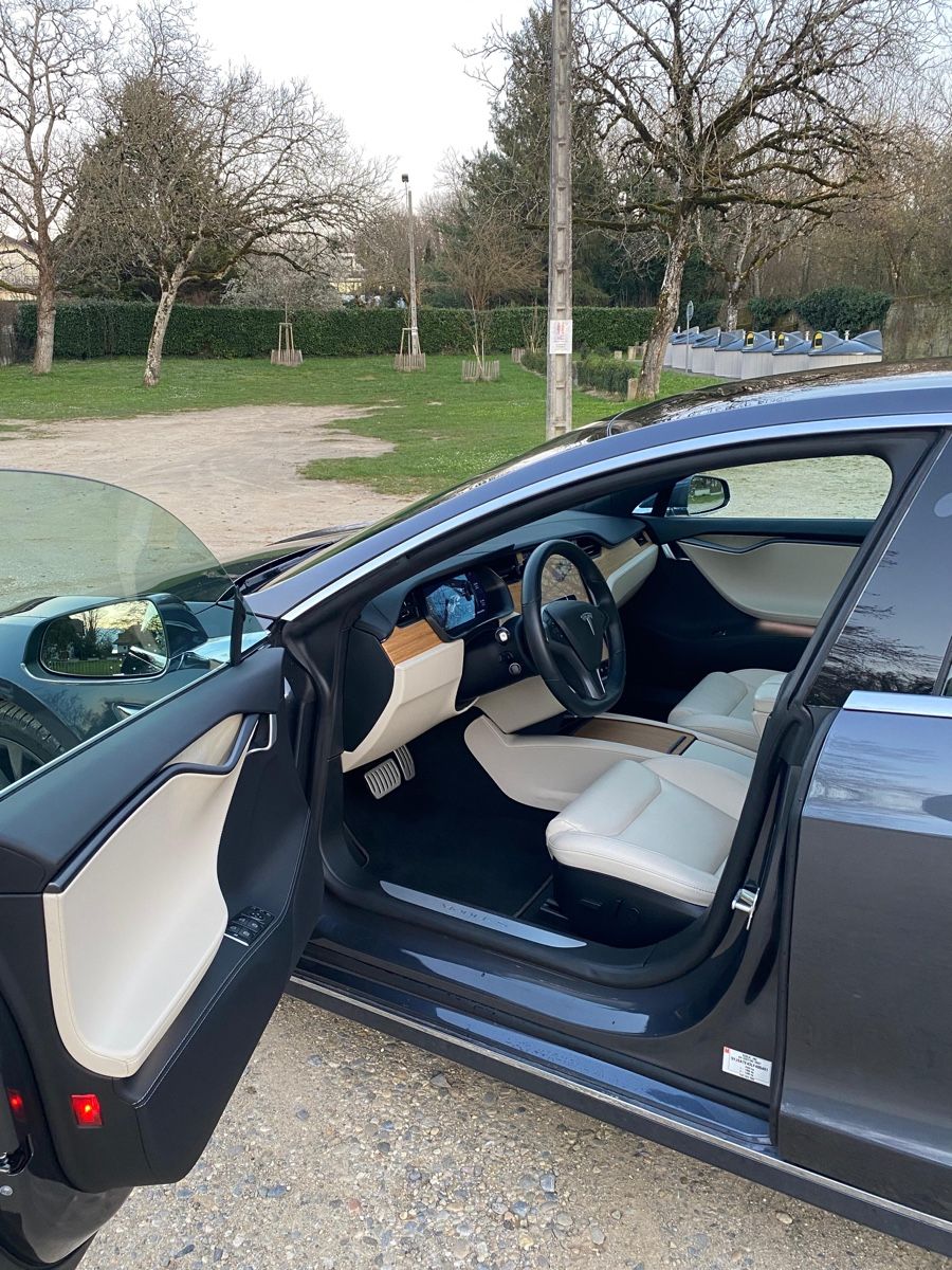 Tesla Automobili: Tesla Model S – Usato da GENÈVE venduto da SwissElima 2