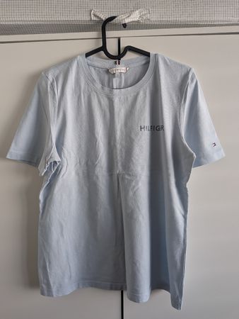 T-Shirt Tommy Hilfiger light blue size S good condition