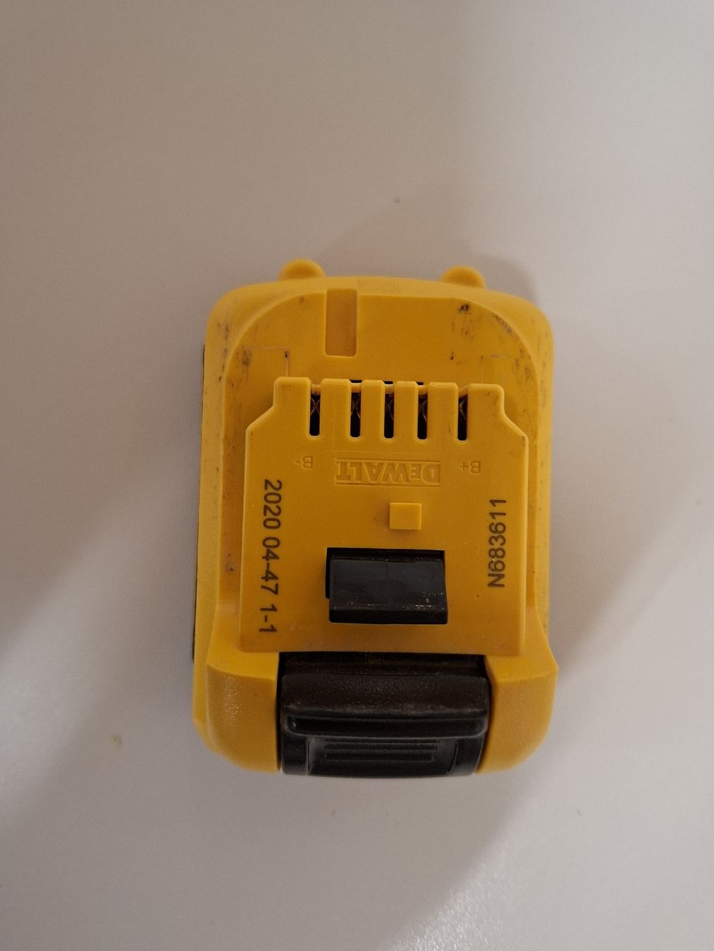 Dewalt Caricatori & Batterie: DeWalt Akku DCB127 10.8V 12V 2.0Ah – Difettoso da Au TG venduto da aatec_105 1