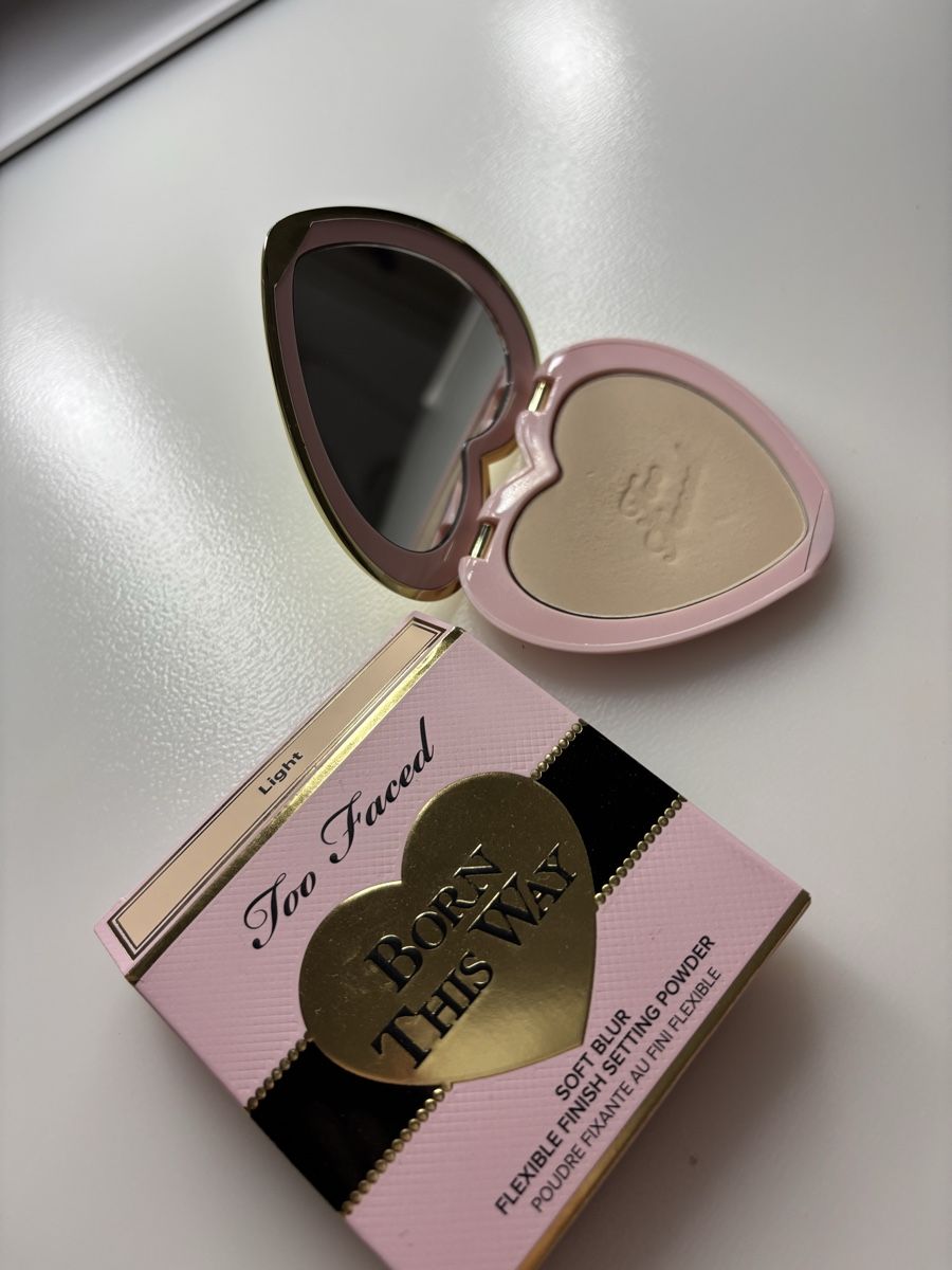 Sephora Make-up: Too Faced Born This Way Setting Powder - Light, NEW! – Usato da Merenschwand venduto da selenaaneles