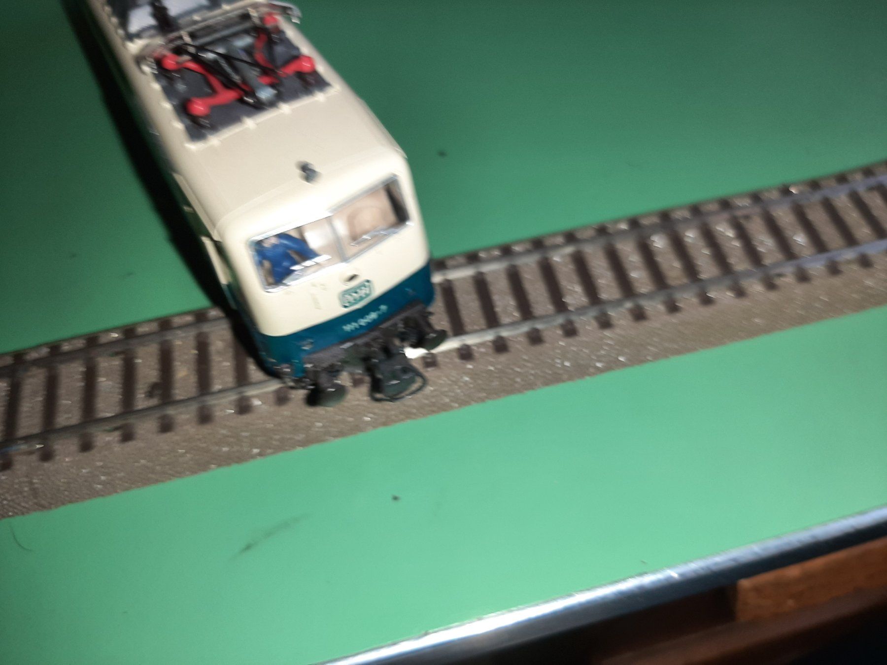Roco Modelleisenbahnen: ROCO 111 009-7 – Gebraucht aus Avully von RIVALIS 2