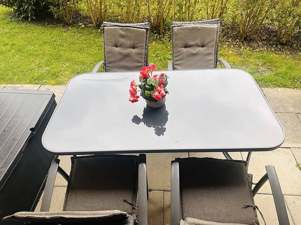 Set di tavolo e panche: Gartenmöbel  – Usato da Diepoldsau venduto da sim_8mcg 1