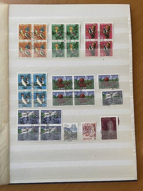 Tous les timbres: Album de timbres suisses  – D'occasion à Genève par Nico_27 1