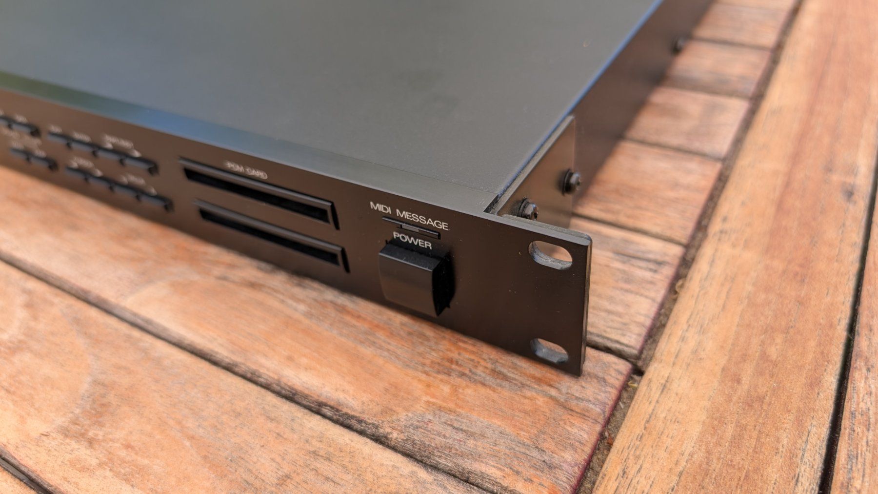 Roland Strumenti musicali: Roland U-220 – Usato da Valeyres-Rances venduto da Kobol 1