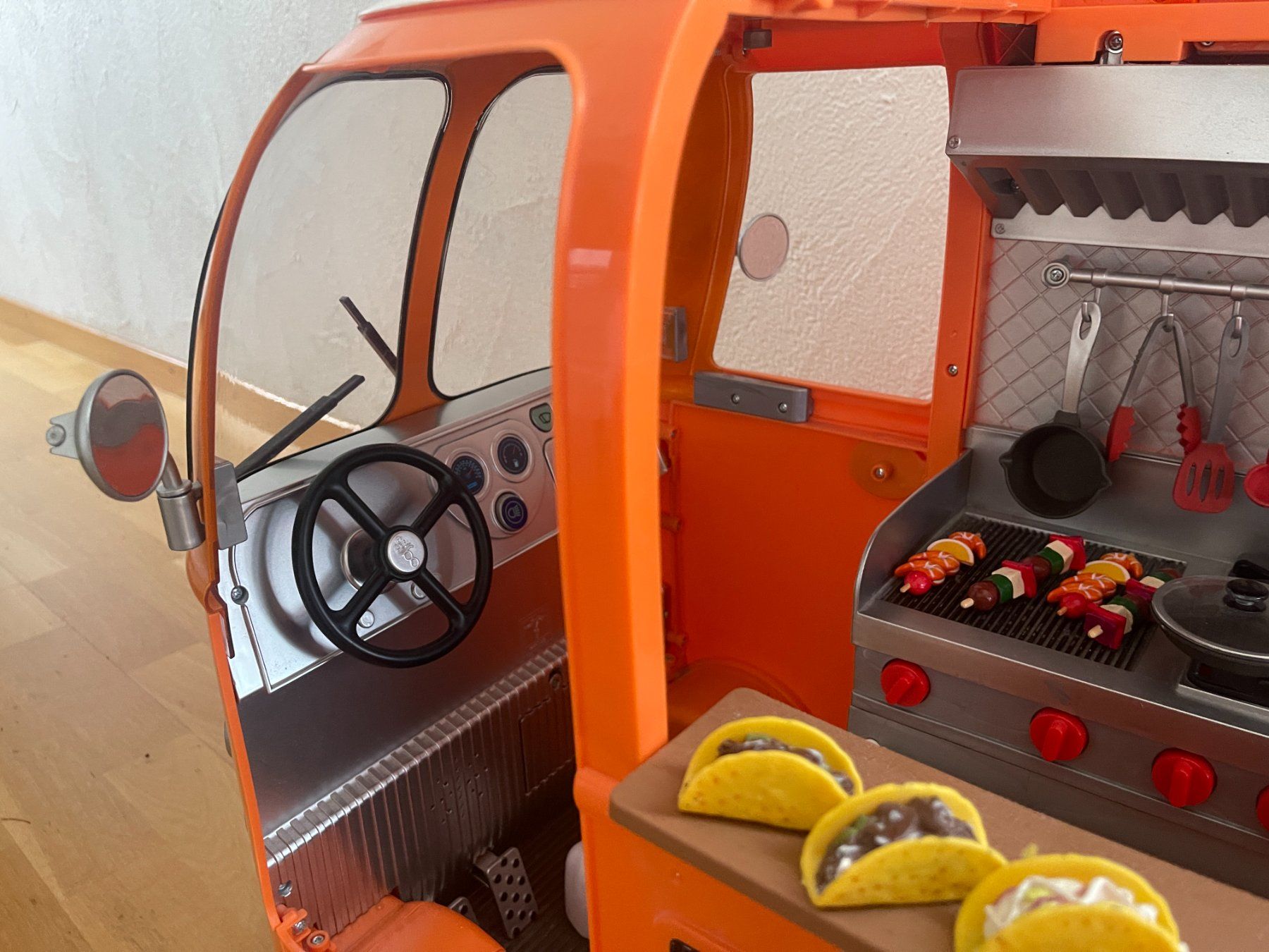 Our Generation Spielzeuge: Our generation Food Truck – Gebraucht aus Greifensee von guteangebote 3
