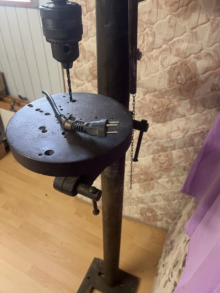 Tutte le macchine: Standbohrmaschine / antik  Style! – Usato da Yvonand venduto da molino63 6