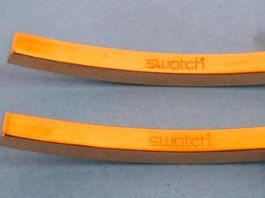 Élégantes Boucles d’Oreilles - Marque Swatch
