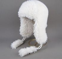 Russische weiss Wintermütze Ouchanka - Bonnet d'hiver blanc