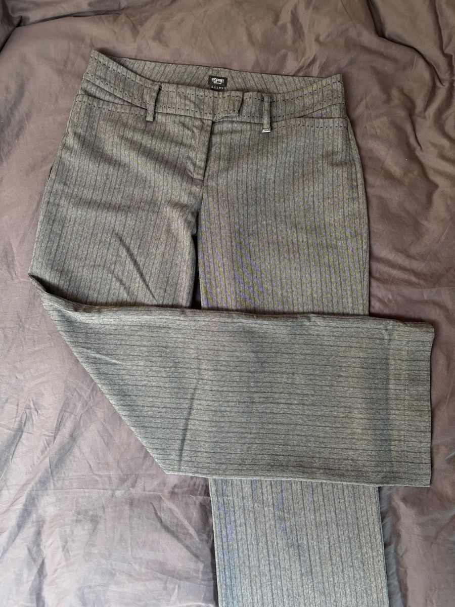 Esprit Pantaloni: Pantalon à rayure droit Esprit, excellente condition  – Usato da Avry-devant-Pont venduto da Odilee