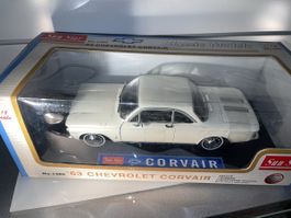 Chevrolet Corvair Modellauto 1:18 Sun Star weiss OVP