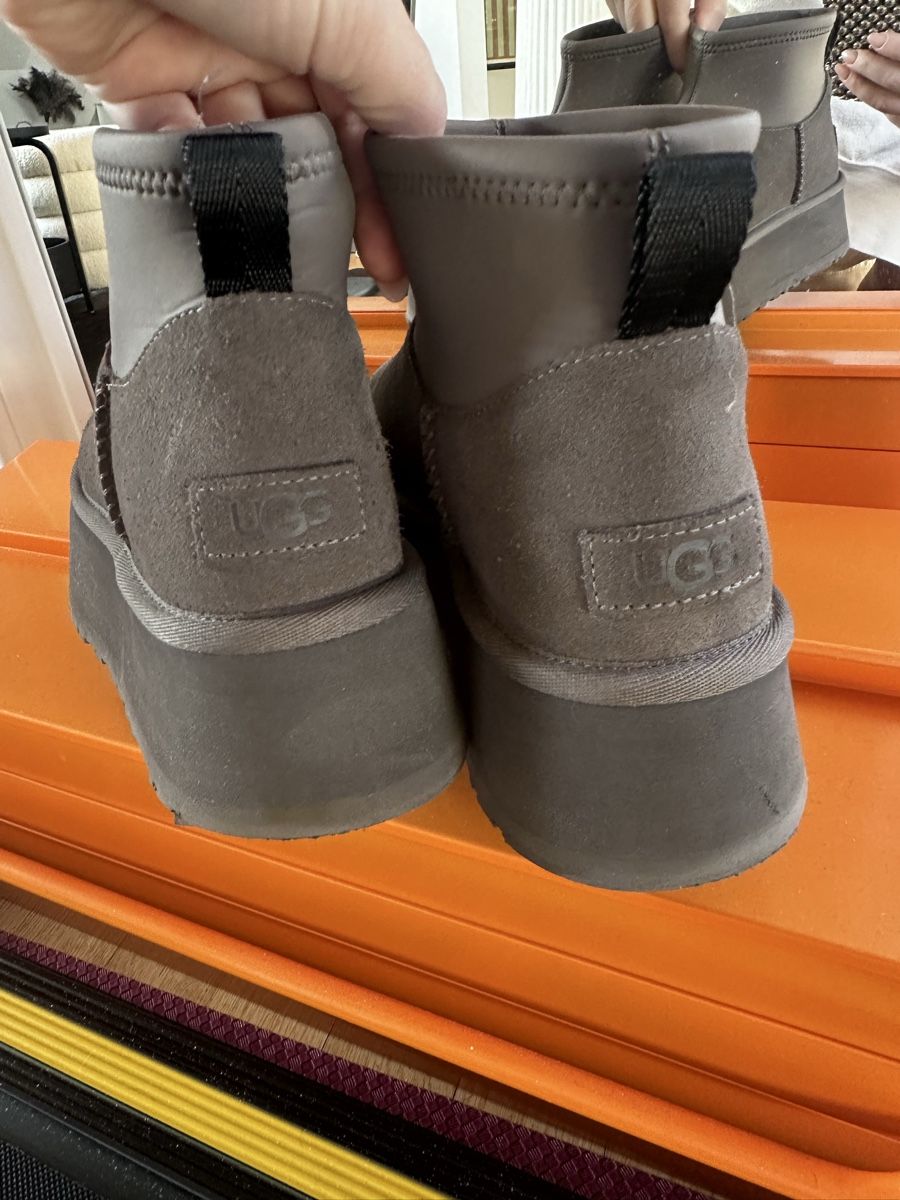 Ugg Scarpe da donna: UGG CLASSIC MINI DIPPER boots snow Plateaustiefelette Zara – Usato da Zürich venduto da Lotta1509 4