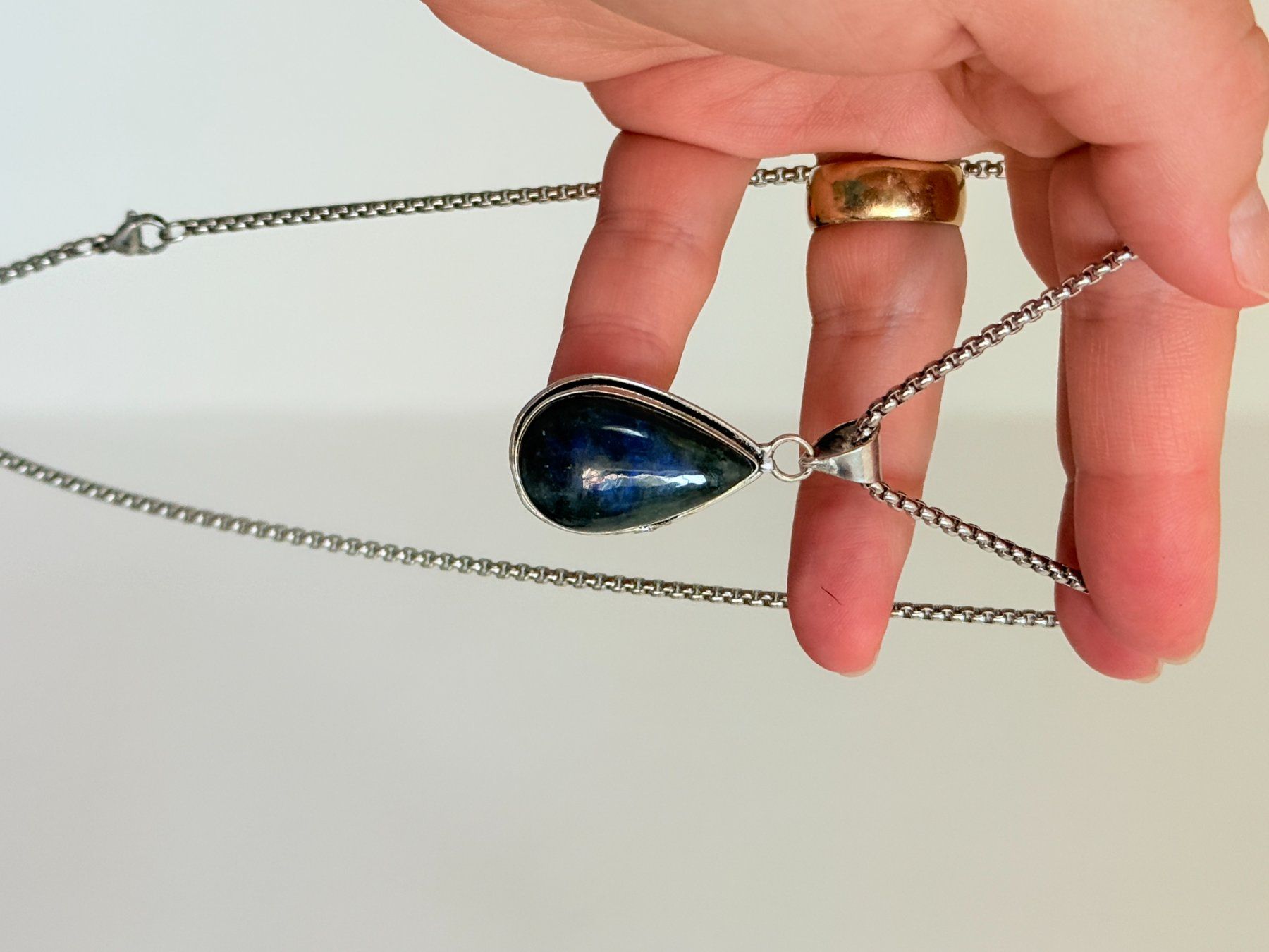 Colliers: Labradorite necklace – Neuf avec emballage d'origine à Genève par AGBERG 9