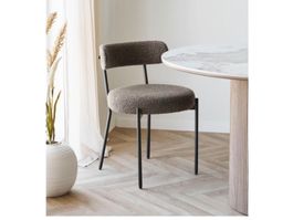 4 chaises neuves (achat en novembre 2025). House Nordic Bada