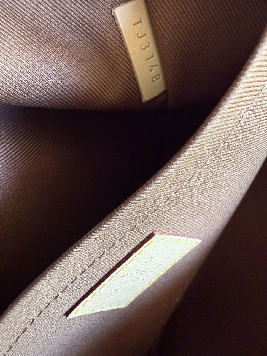 Louis Vuitton Sacs: Louis Vuitton Laptop Pouch - Jour – Neuf (Voir description) à Zollikon par sba_5tf2 4