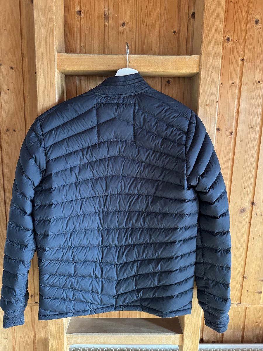 Tommy Hilfiger Giacche: Tommy Hilfiger Daunenjacke – Nuovo (secondo la descrizione) da Brienz BE venduto da Cedric.Gerber 1