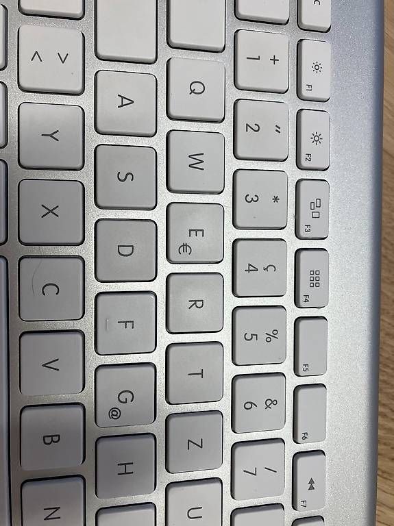 Apple Claviers: Apple Keyboard Bluetooth Tastatur CH – D'occasion à Chur par Fein-Geist 4