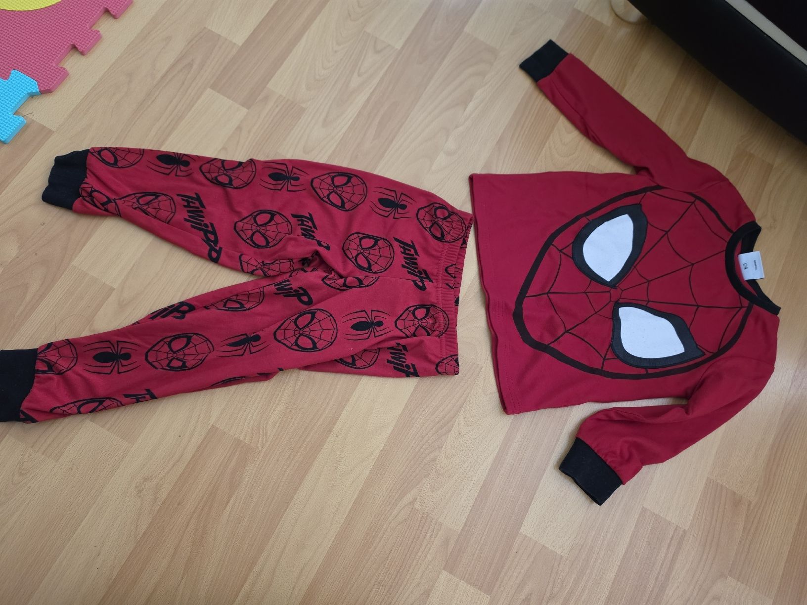 Pigiami: Spiderman Pijama Grösse 104 – Usato da Schliern b. Köniz venduto da Jemy94
