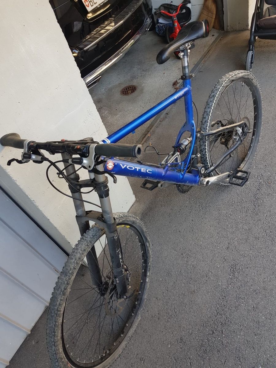 Votec Biciclette: Votec M6 Light Downhill / Mountainbike – Usato da Niederwangen BE venduto da Petropet 1