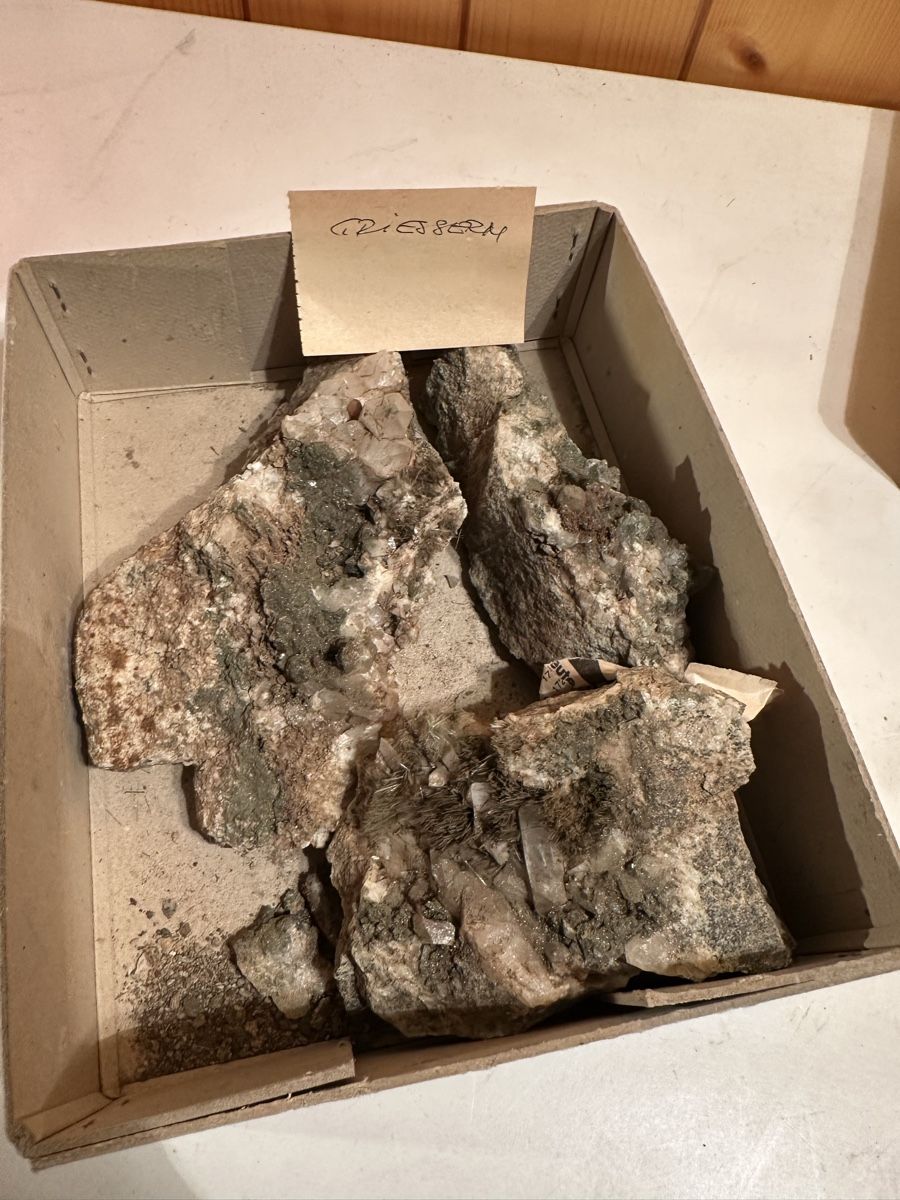 Minerali & Pietre curative: Mineralien – Usato da Dietikon venduto da moradi24 3