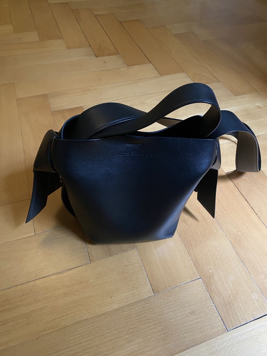 Acne Studios Taschen für Damen: Acne Studios Musubi Mini Bag – Neu (gemäss Beschreibung) aus Zürich von vsro