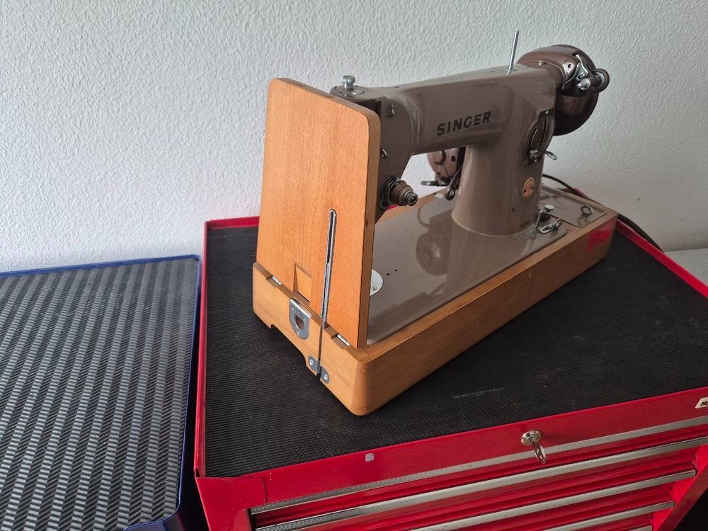 Singer Macchine da cucire: Singer 201k Aluminium - top Zustand – Usato da Wetzikon ZH venduto da esandor 1