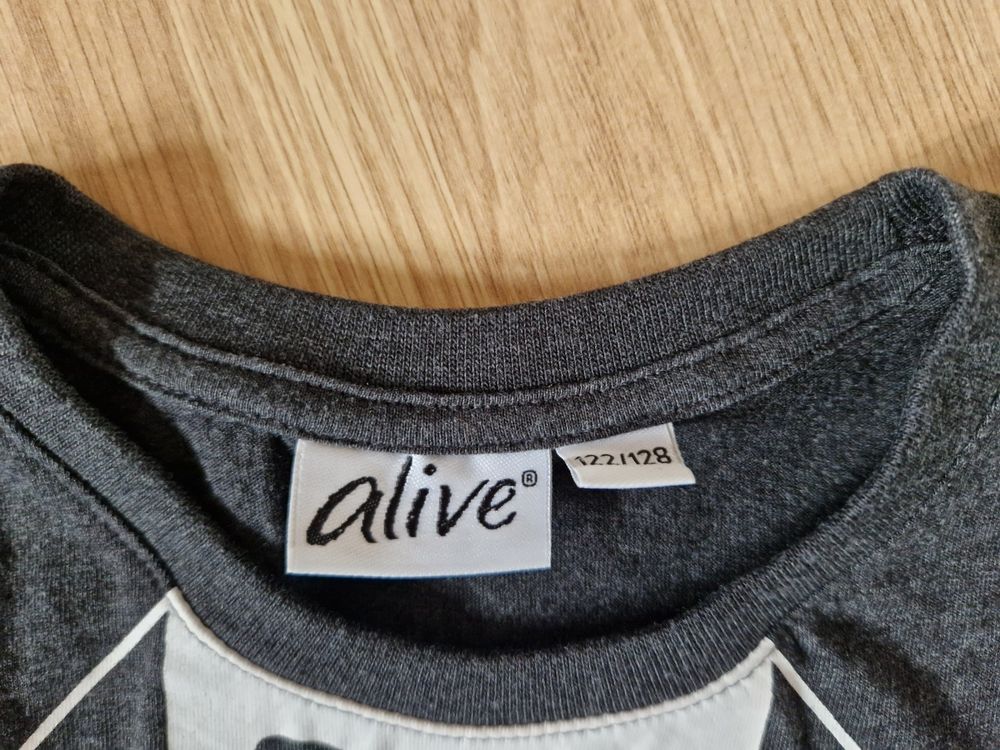 Maglioni & Felpe: Schickes Shirt langarm 122 / 128 – Usato da Giswil venduto da movo08 1