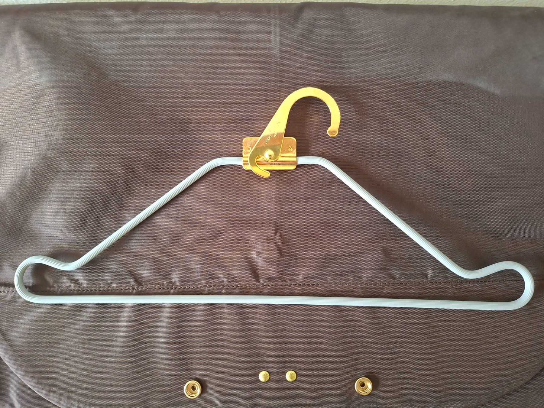 Louis Vuitton Sacs: LOUIS VUITTON  Kleidersack / Kleiderschutzhülle – Neuf (Voir description) à Zürich par Daniel517 8