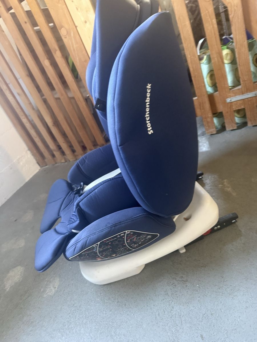 Seggiolini per auto: Storchenbeck Kindersitz mit ISOFIX – Usato da Ostermundigen venduto da alb_f68f 2