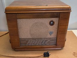 Vintage Biennophone Röhrenradio mit Thorens Plattenspieler