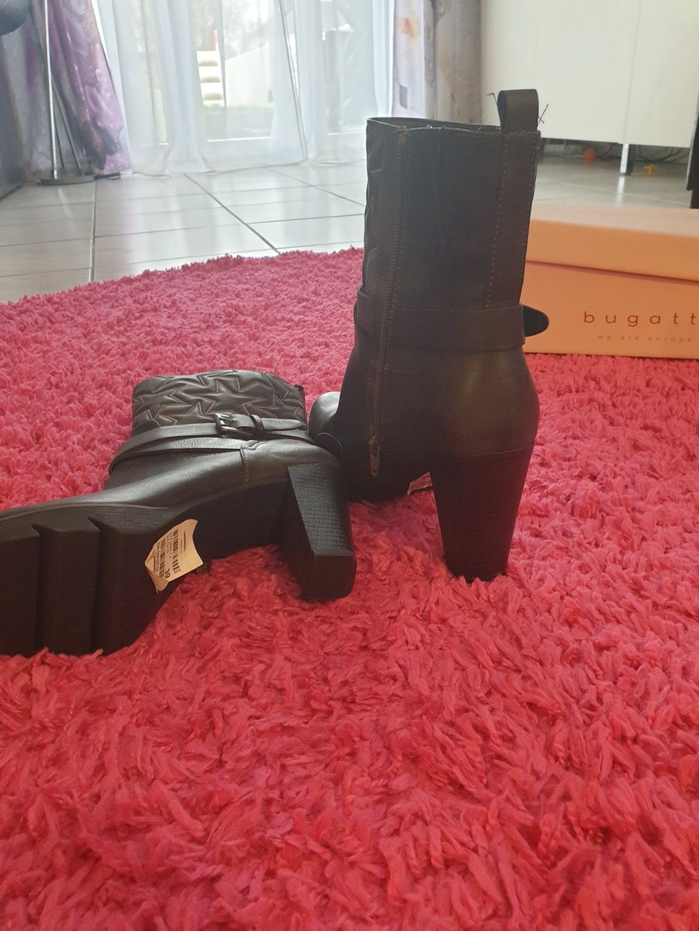 Bugatti Scarpe da donna: Bugatti Schuhe 39. Original Verpackt – Nuovo (secondo la descrizione) da Kriessern venduto da Bugggyyy 3
