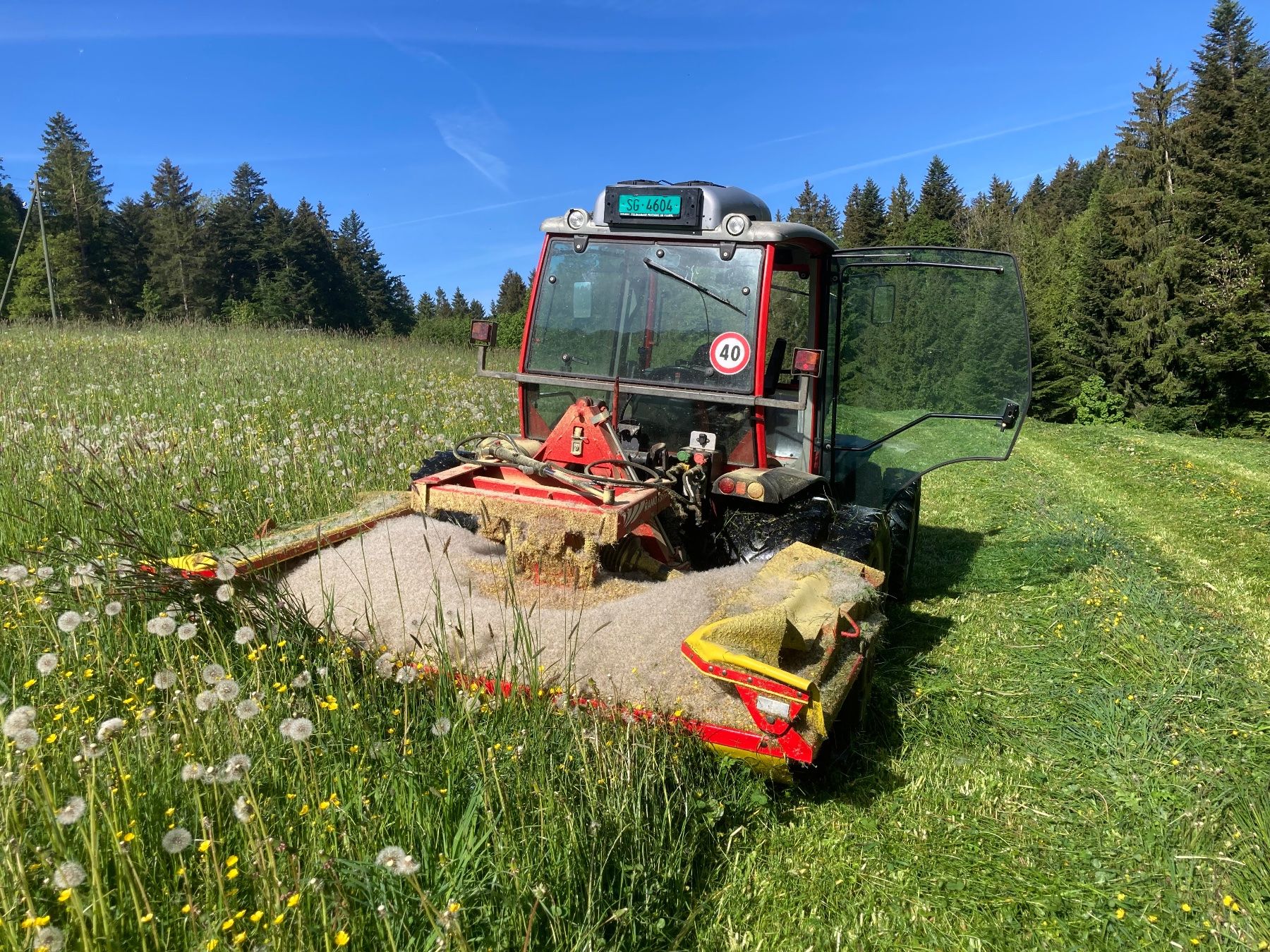 Carraro Tracteurs: Carraro TTR 8400 mit Mähwerk – D'occasion à Nassen par tim_spk6