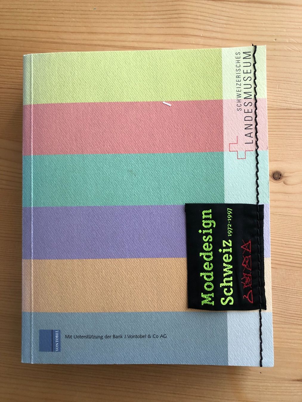 Bücher: Modedesign Schweiz 1972-1997 – Neu (gemäss Beschreibung) aus Neunkirch von Kamuy