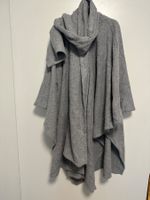 Zara Graue Mantel-Poncho Gr M