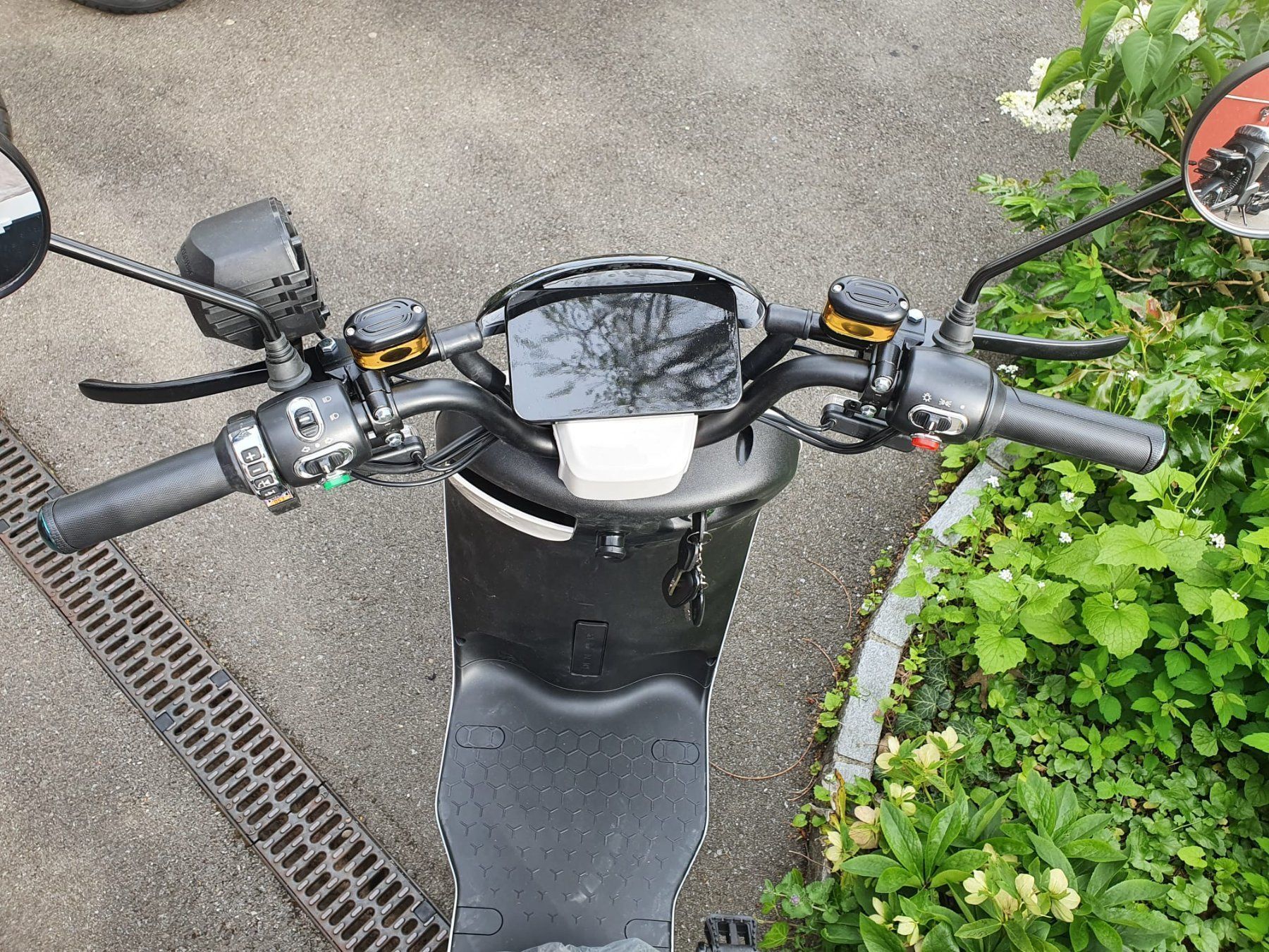 Scooters: Elektro - Scooter – Neu und originalverpackt aus Bünzen von Turbolino5 4
