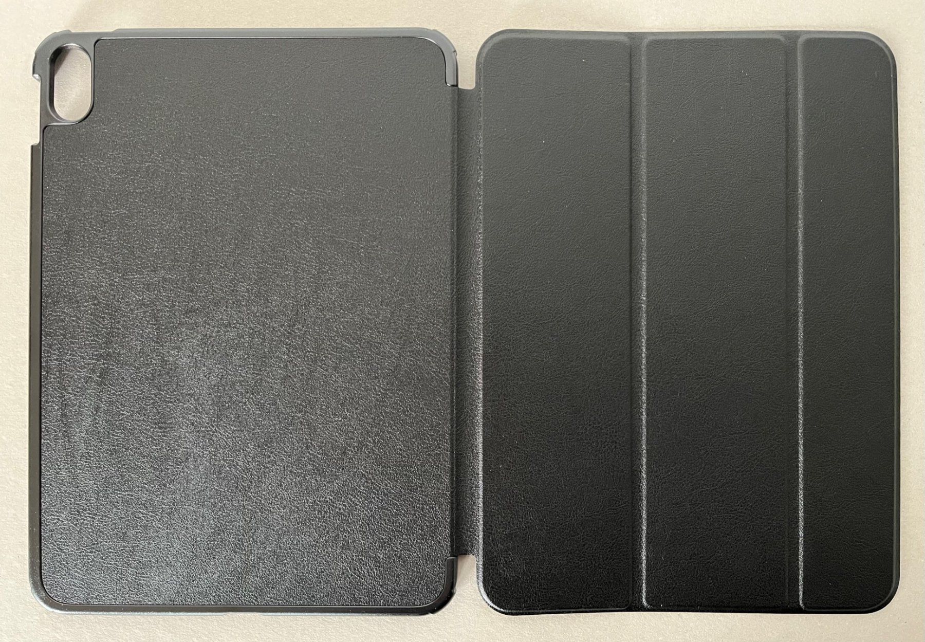 Covers & Taschen: Hülle Cover iPad 2022 10. Generation 10.9" Hardcase – Neu und originalverpackt aus Utzigen von Flyblue 5