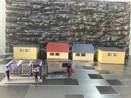 ZUBEHÖRSET  GEBÄUDE UND HALTESTELLEN H0 1:87