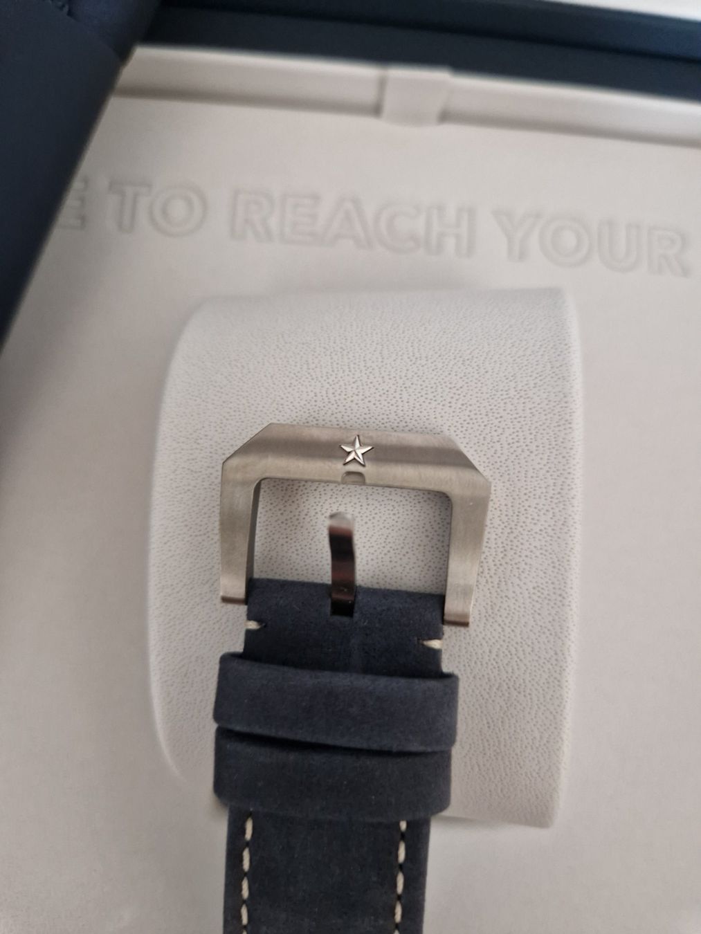Zenith Montres: NEU ZENITH "PILOT TYPE 20 EXTRA SPECIAL" 07.2026 NP 7'400CHF – Neuf avec emballage d'origine à Neftenbach par Taschen-Uhren 4