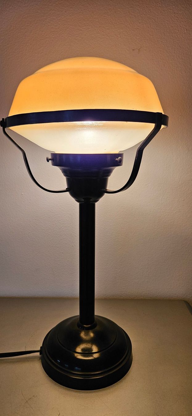 Lampade: Art-Deco Tischlampe Lampe – Usato da Uttwil venduto da TG-Lupa 1