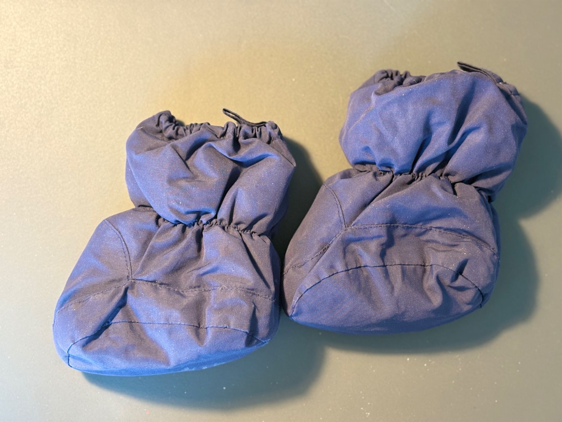 Scarpe per ragazzi: Warme Füsslinge, Gr. 6-12 – Usato da Zürich venduto da Nook_5 1