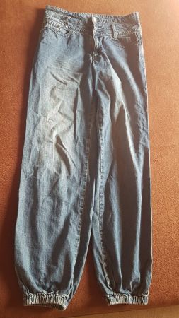 Pantalon jeans taille 34 marque Happy Holly