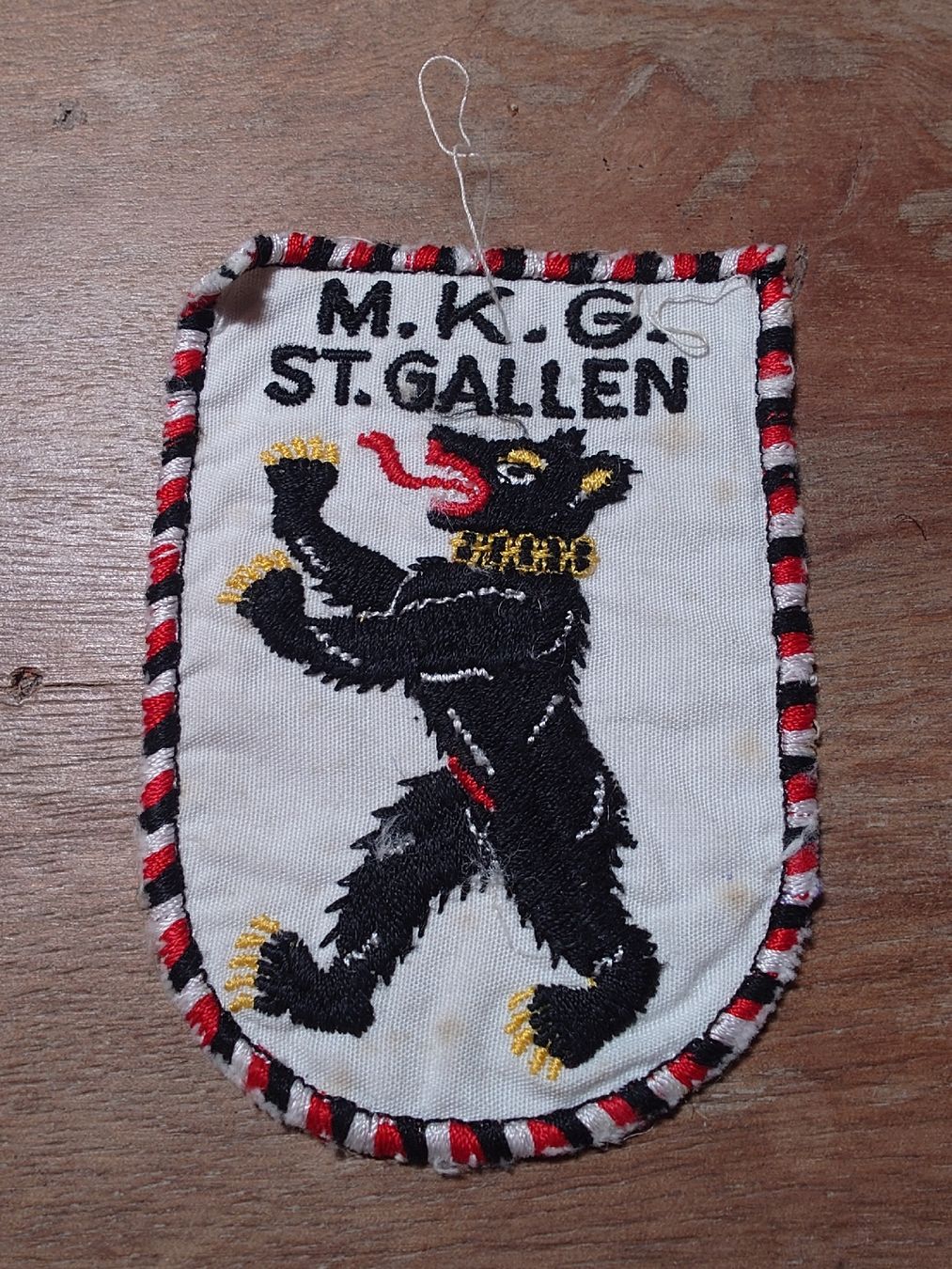 Schweizer Armee Patches: Patch M.K.G. St. Gallen Ours brodé used – Defekt aus Genève von arnoo