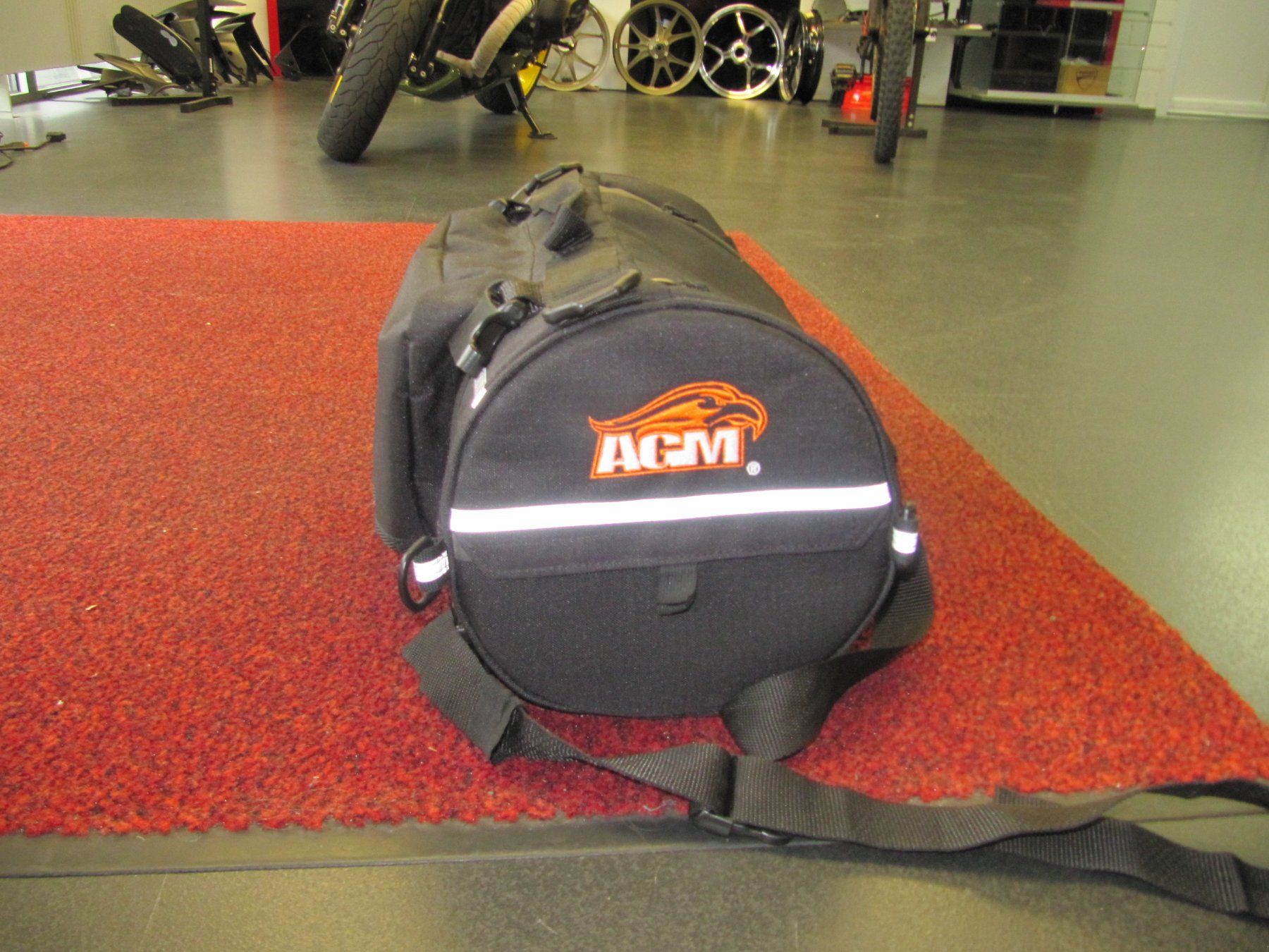 Borse: AGM Touringtasche Klein – Nuovo e nell'imballaggio originale da Buchs AG venduto da Hauptlin 1