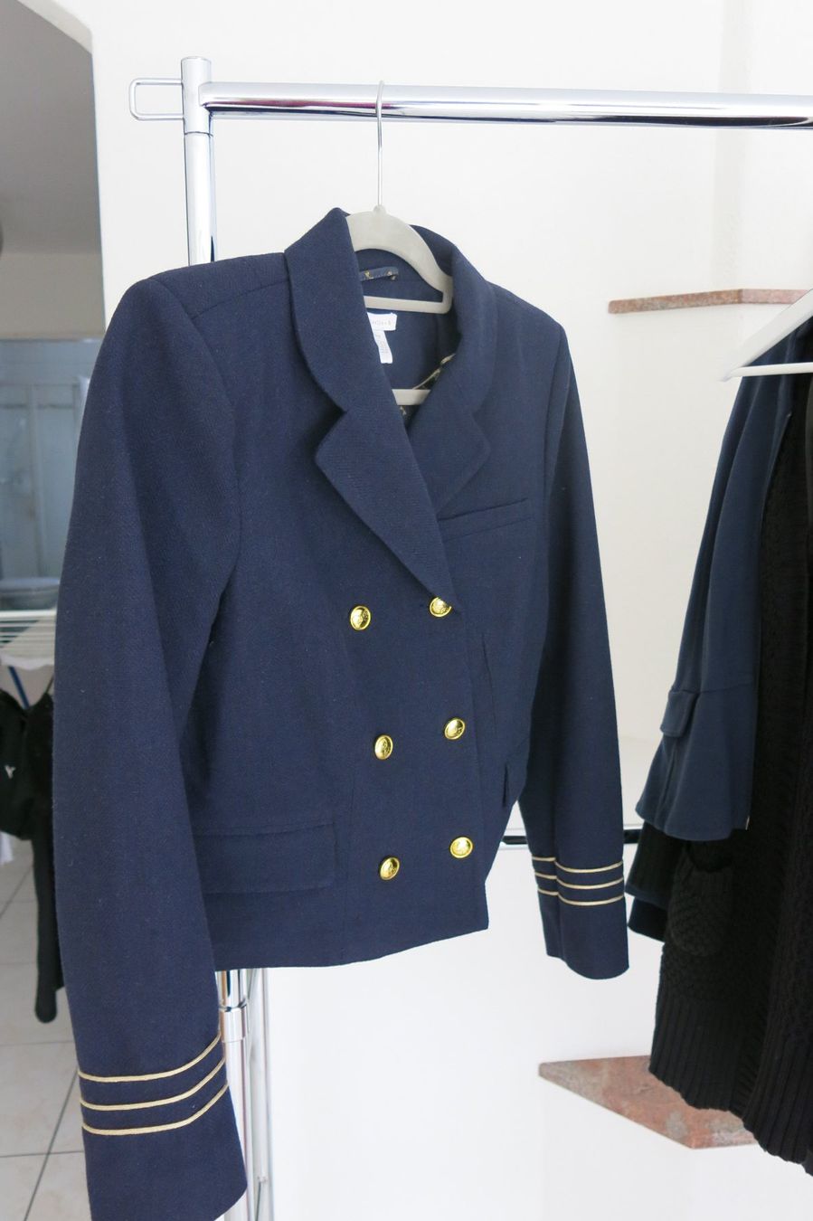 Jacken: Hübscher Kurzblazer Admiral-Stil – Gebraucht aus Lachen SZ von artbyblondangel 1