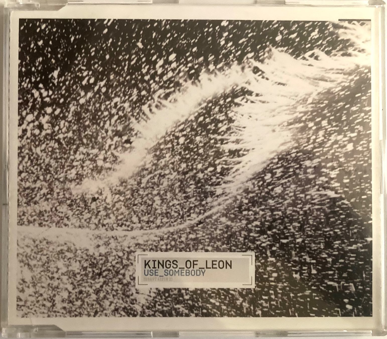 CDs: KINGS OF LEON - USE SOMEBODY – D'occasion à Poliez-Pittet par Newtown-Records