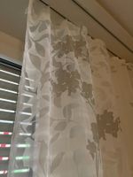 Eleganter transparenter Vorhang
