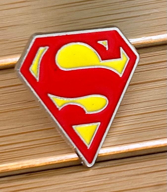 Placchette & Badge: Pin Superman – Nuovo e nell'imballaggio originale da Geneve venduto da vane267