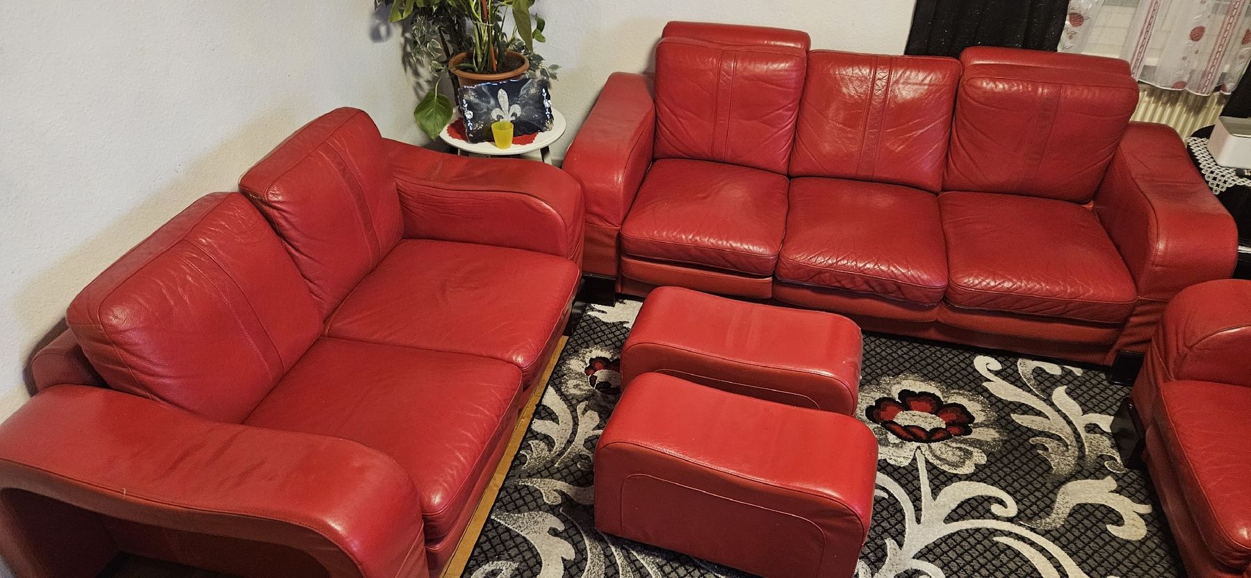 Divani: gratis 3-teiliges Ledersofa rot – Usato da Thun venduto da asi_7lzh 2