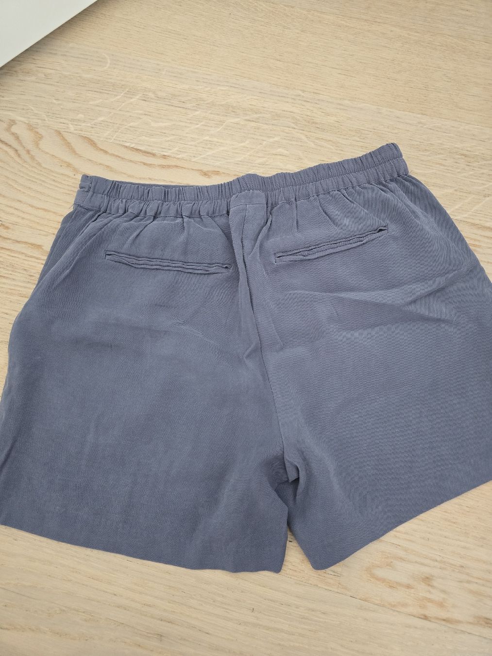 Vila Pantaloni: Vila Shorts - Grösse M – Usato da Rickenbach b. Wil venduto da Kth_v8 3
