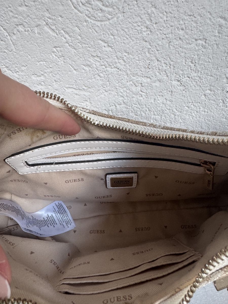 Guess Borse da donna: Guess Tasche beige/weiss – Nuovo (secondo la descrizione) da Staldenried venduto da Schnurli1708 2