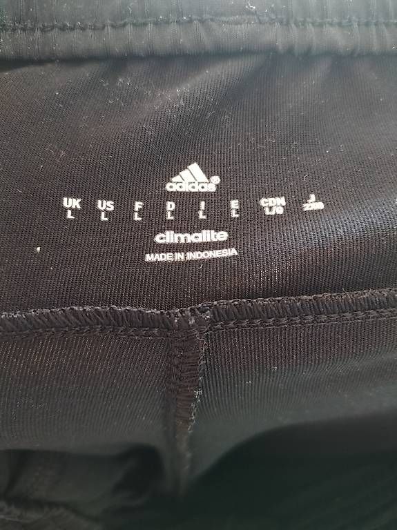 Pantalons: Trainerhose lang Adidas L – D'occasion à Schwyz par rap_z7ny 1